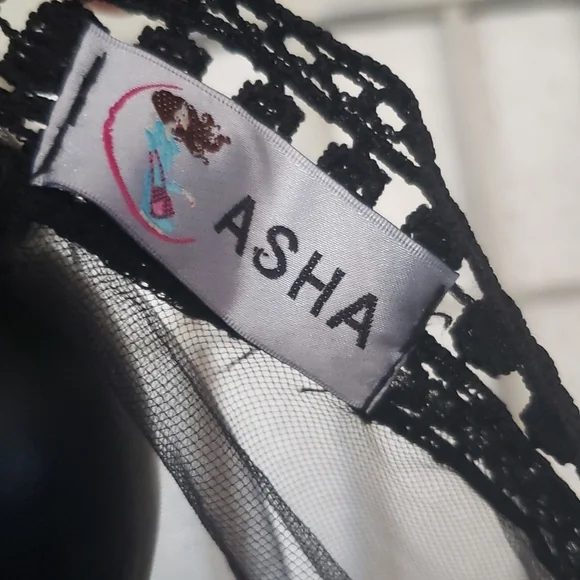 Asha sheer embroidery sleeves and bottom open kimono one size - Picture 7 of 8